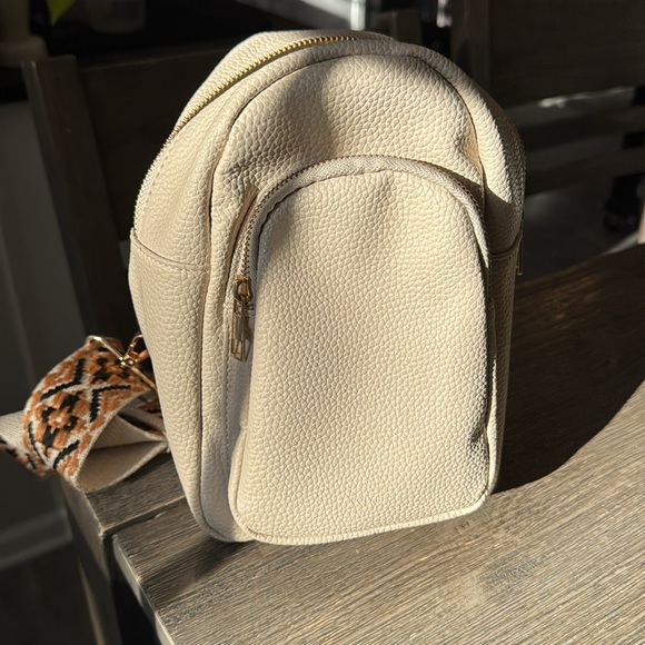 Cream sling bag purse cross body - Picture 4 of 5